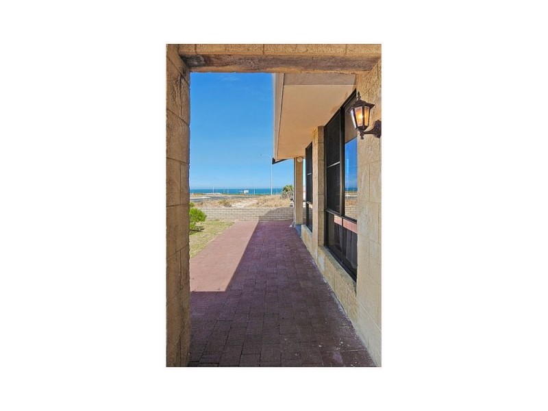 31 Sovereign Drive, Two Rocks WA 6037