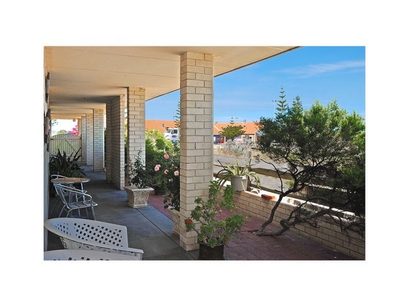 31 Sovereign Drive, Two Rocks WA 6037