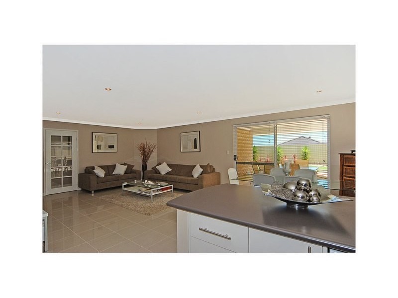 41  Kirkimbie Street, Carramar WA 6031