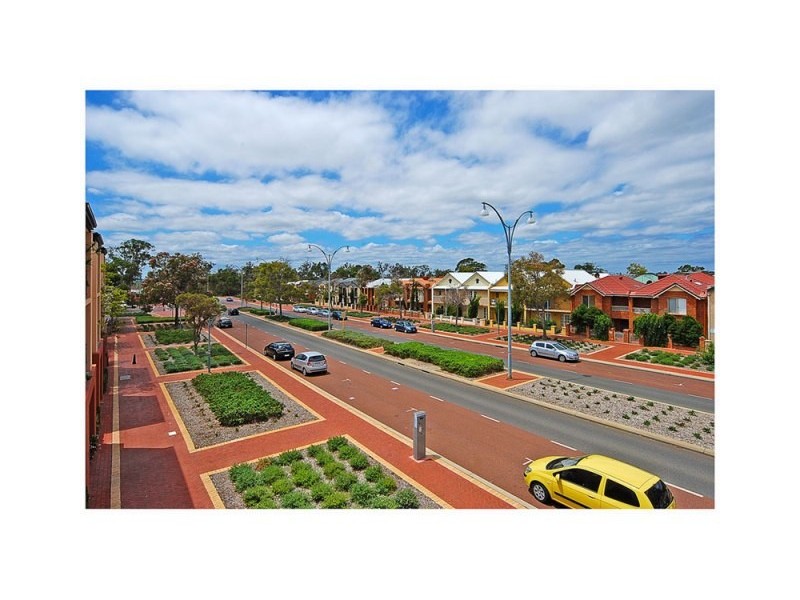 4/205 Lakeside Drive, Joondalup WA 6027