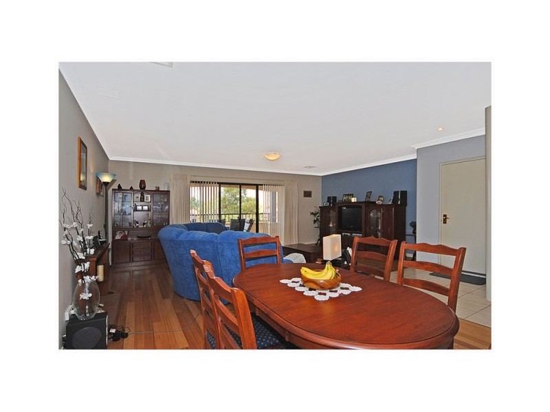 4/205 Lakeside Drive, Joondalup WA 6027