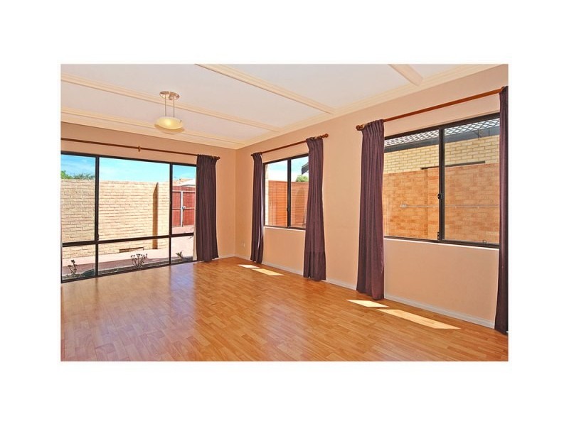 43 Regents Park Road, Joondalup WA 6027