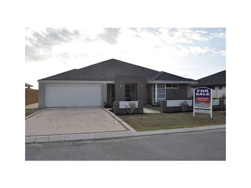 15 Rosinski Circle, Tapping WA 6065