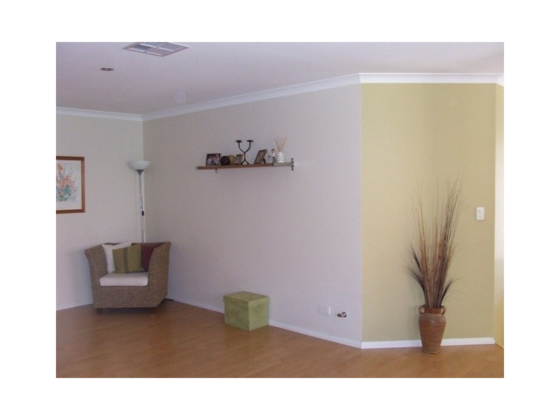 2 Kirkham Lane, Carramar WA 6031