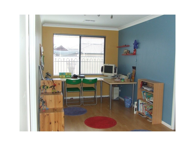 2 Kirkham Lane, Carramar WA 6031