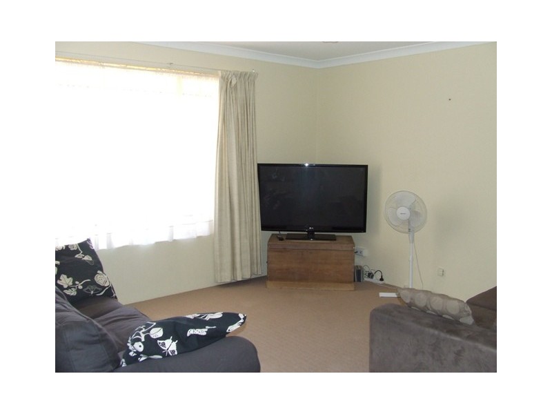 12 Camelot Grove, Carramar WA 6031