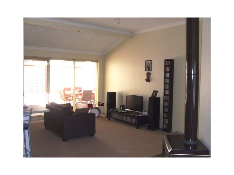 12 Camelot Grove, Carramar WA 6031