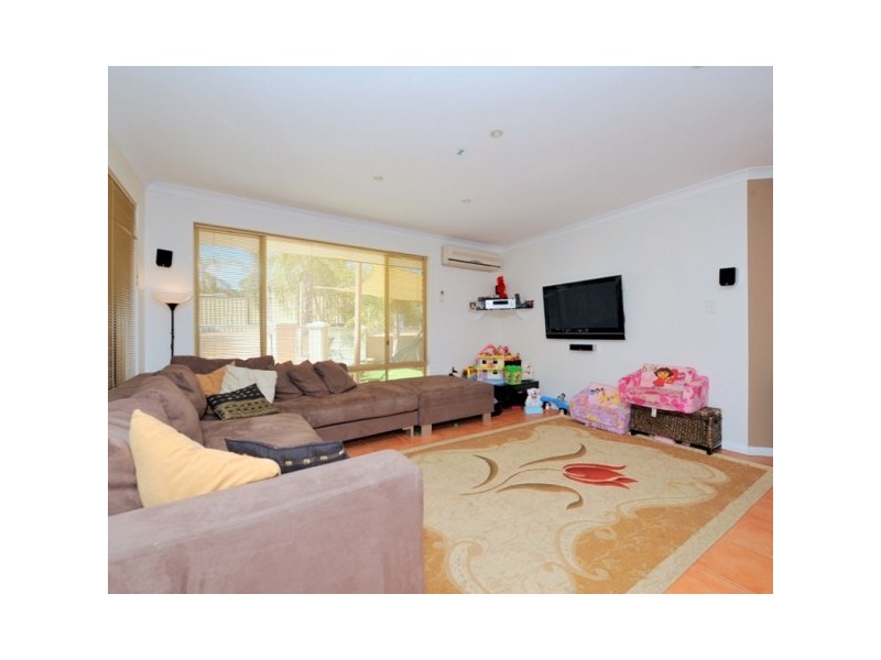 4 Shinners Green, Clarkson WA 6030