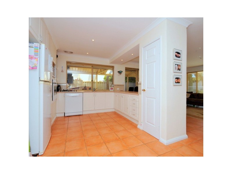 4 Shinners Green, Clarkson WA 6030