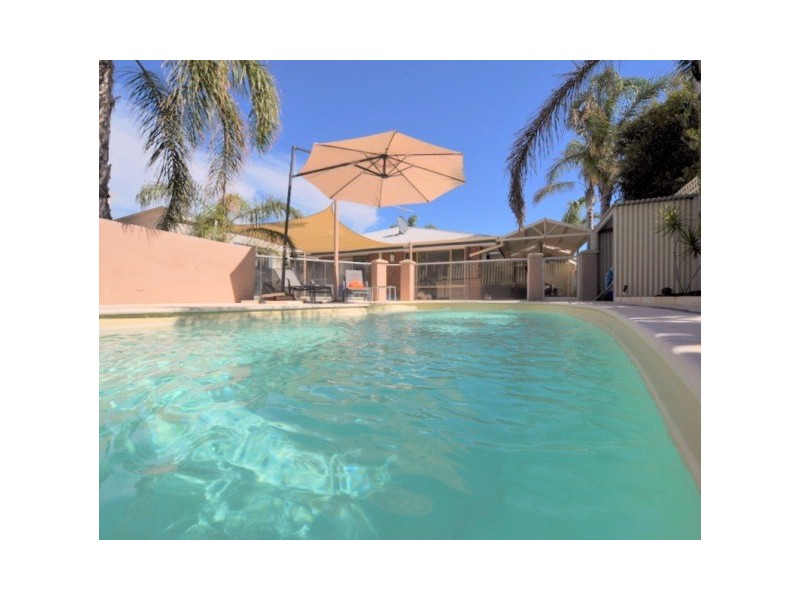 4 Shinners Green, Clarkson WA 6030