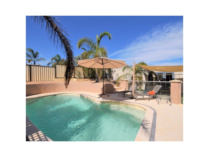 4 Shinners Green, Clarkson WA 6030