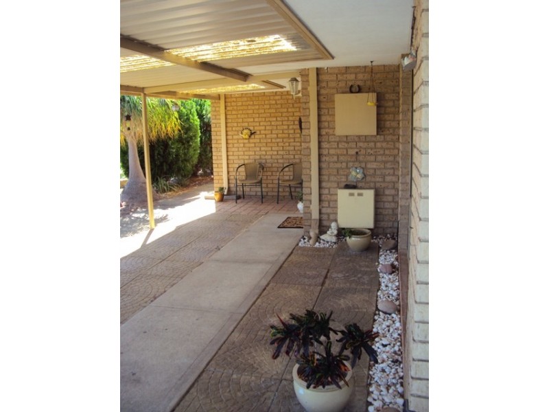 16 Nyunda Drive, Wanneroo WA 6065