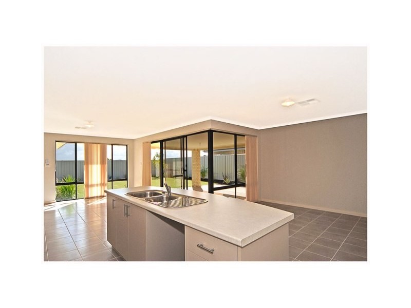 5 Scamills Road, Pearsall WA 6065