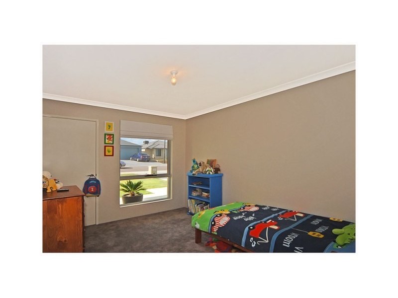 20 Cyandra Loop, Banksia Grove WA 6031