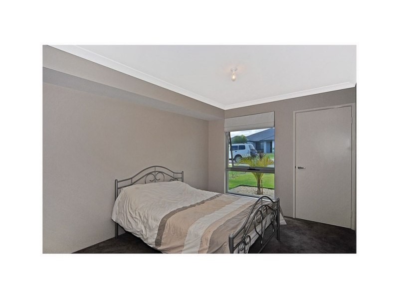20 Cyandra Loop, Banksia Grove WA 6031