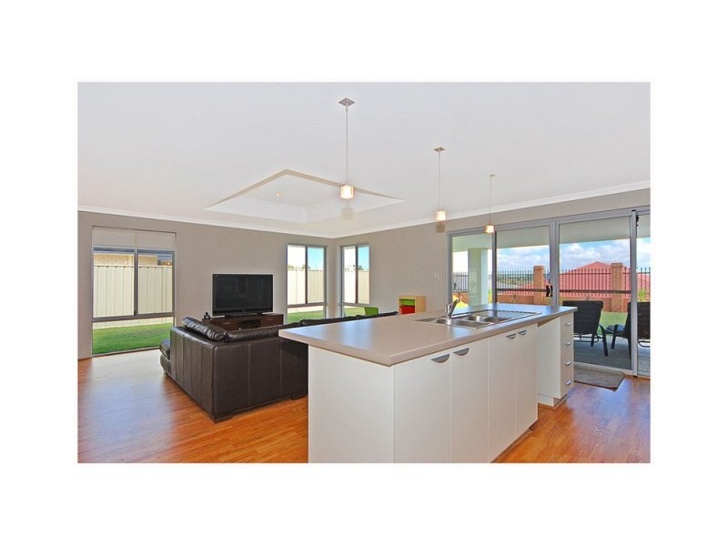 20 Cyandra Loop, Banksia Grove WA 6031