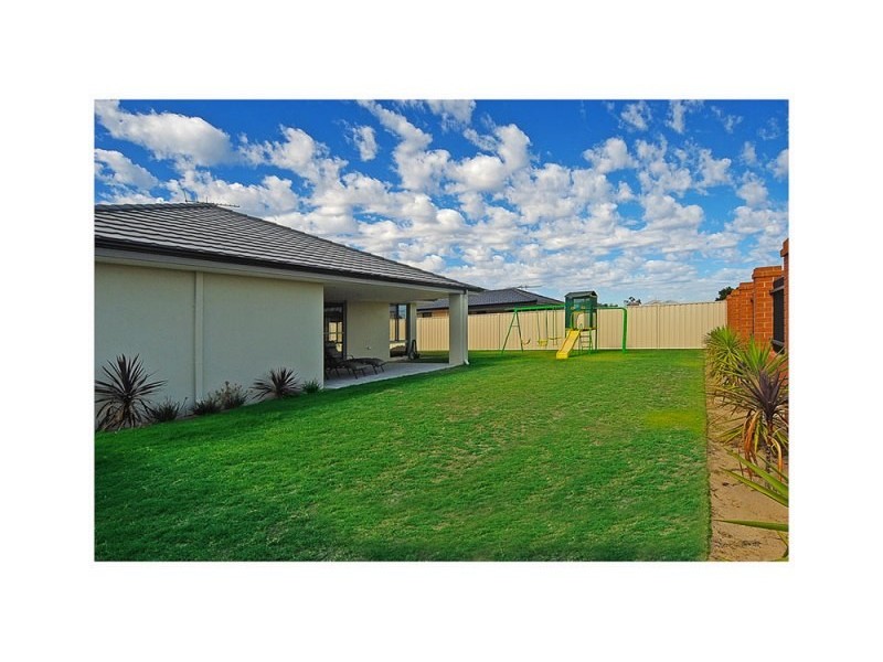 20 Cyandra Loop, Banksia Grove WA 6031