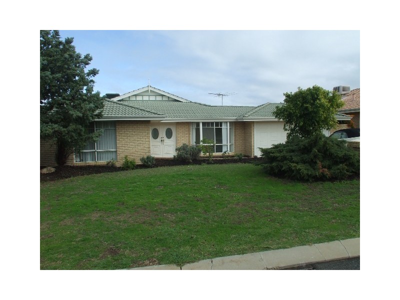 1 Lauder Place, Kinross WA 6028