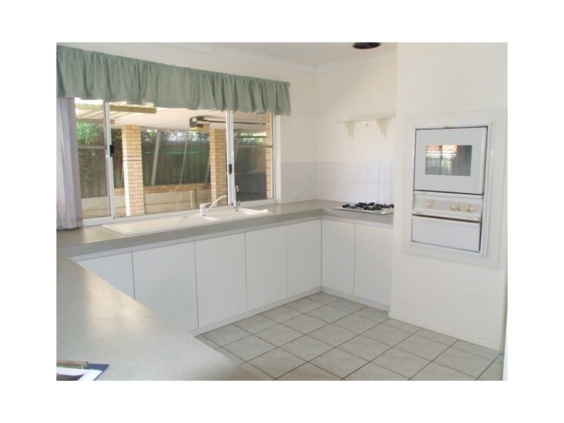 1 Lauder Place, Kinross WA 6028