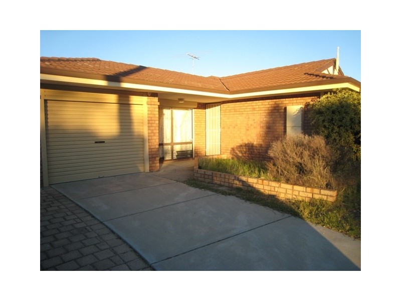 16 Le Grand, Marangaroo WA 6064