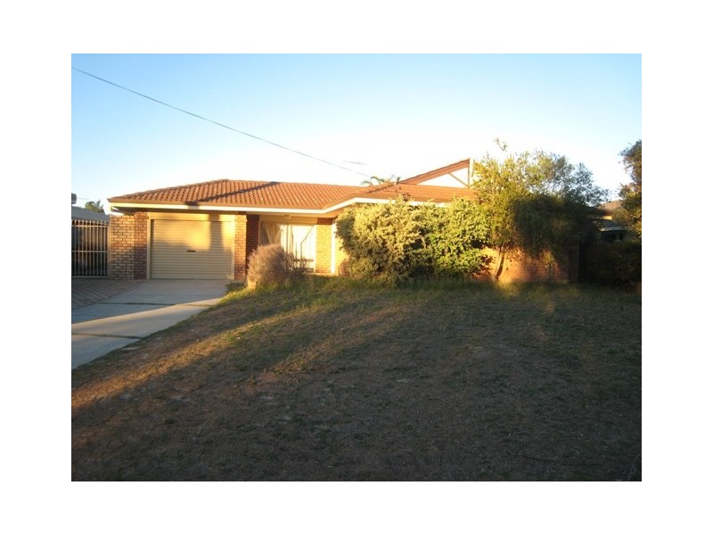 16 Le Grand, Marangaroo WA 6064