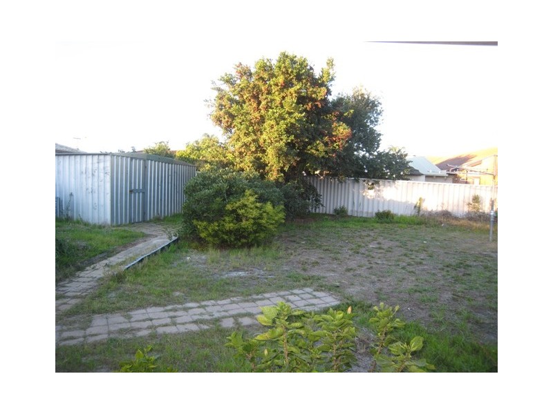 16 Le Grand, Marangaroo WA 6064