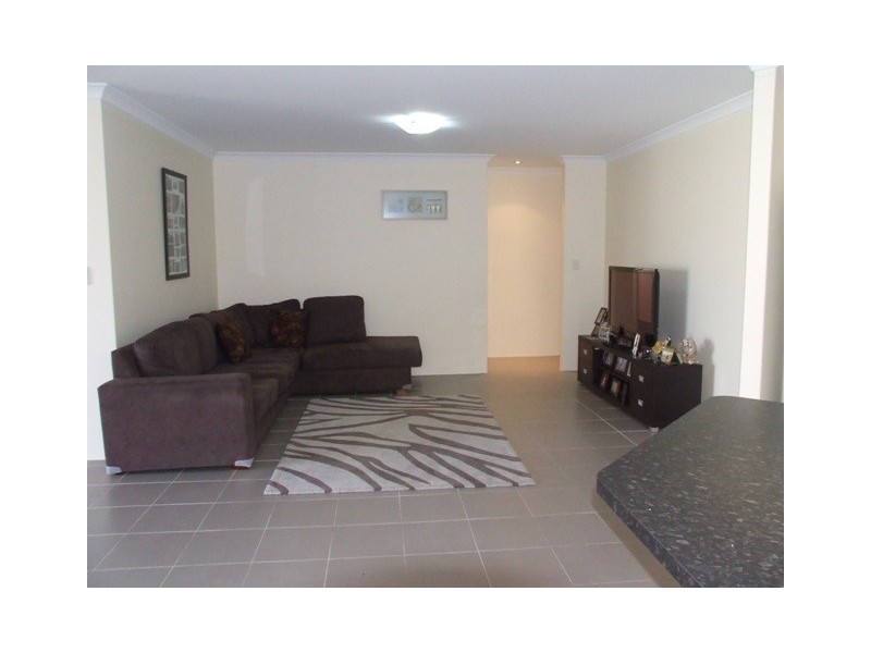 27 Lynella Cct, Banksia Grove WA 6031