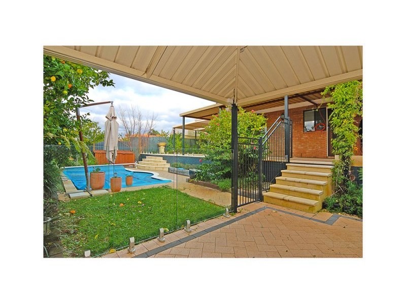 82 Freeland Way, Eden Hill WA 6054