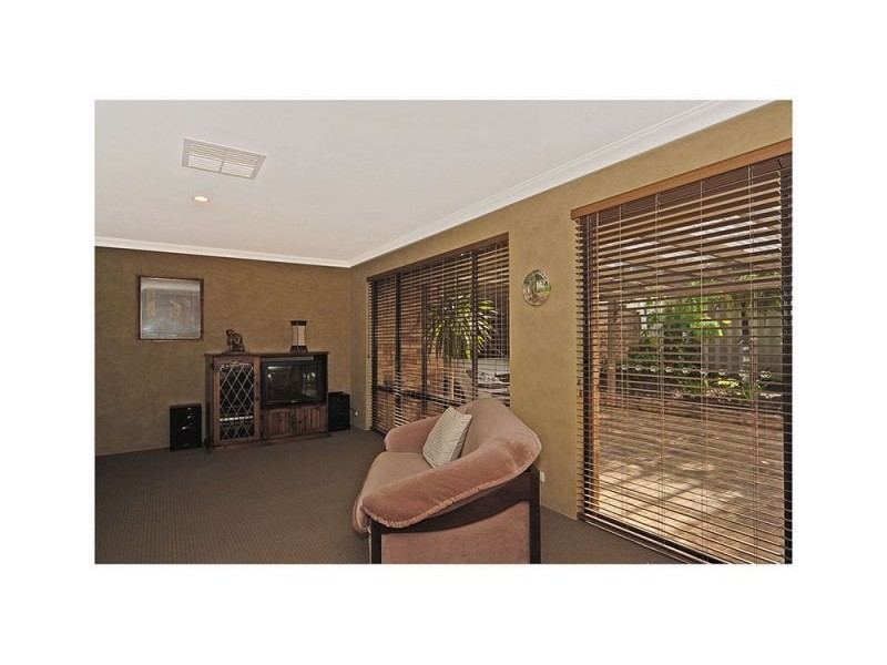 12 GLENSTAR, Edgewater WA 6027