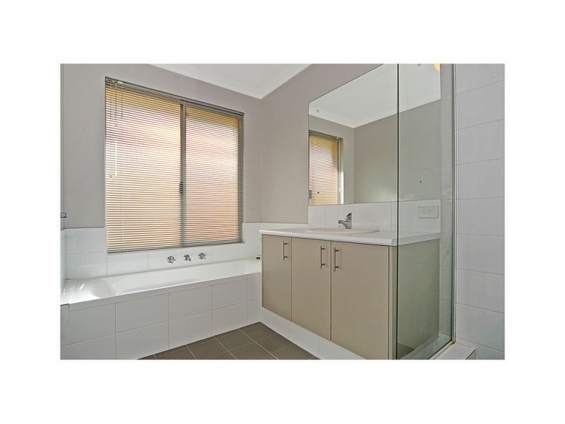 2 Redgate Link, Pearsall WA 6065