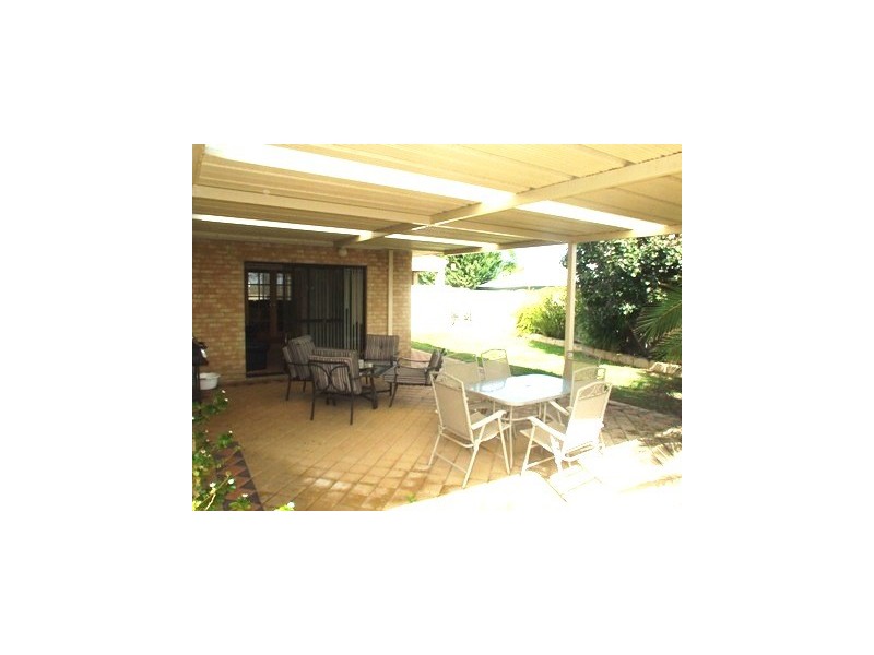 21 Glenfine Way, Carramar WA 6031