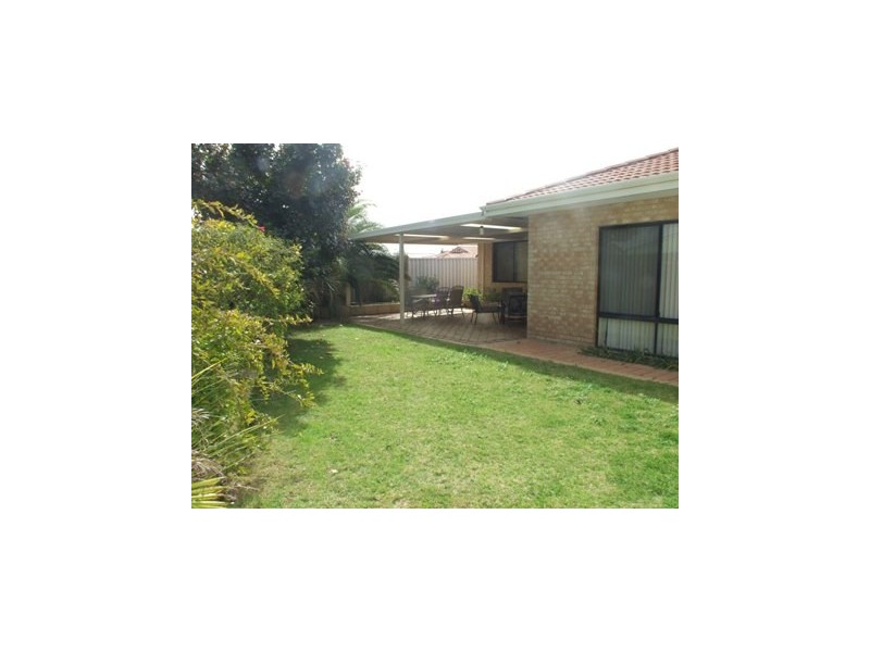 21 Glenfine Way, Carramar WA 6031