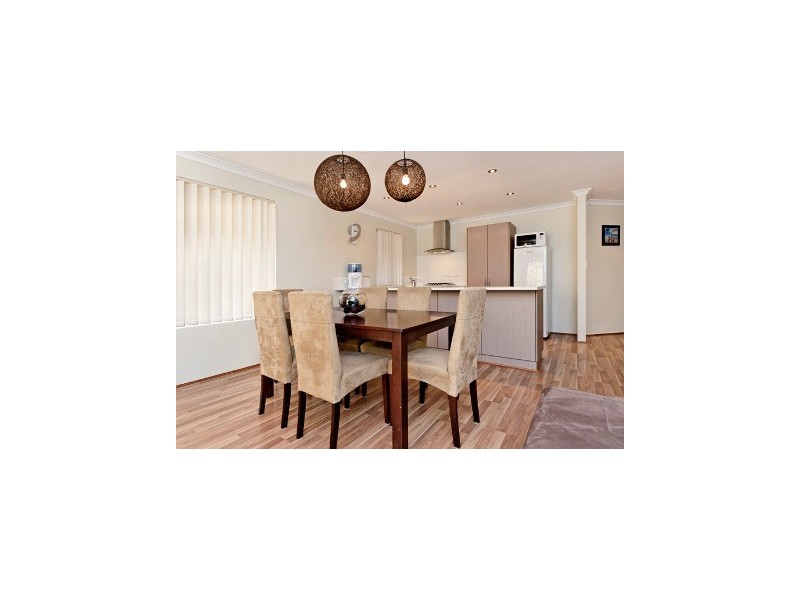 8 Hollywood Heights, Clarkson WA 6030