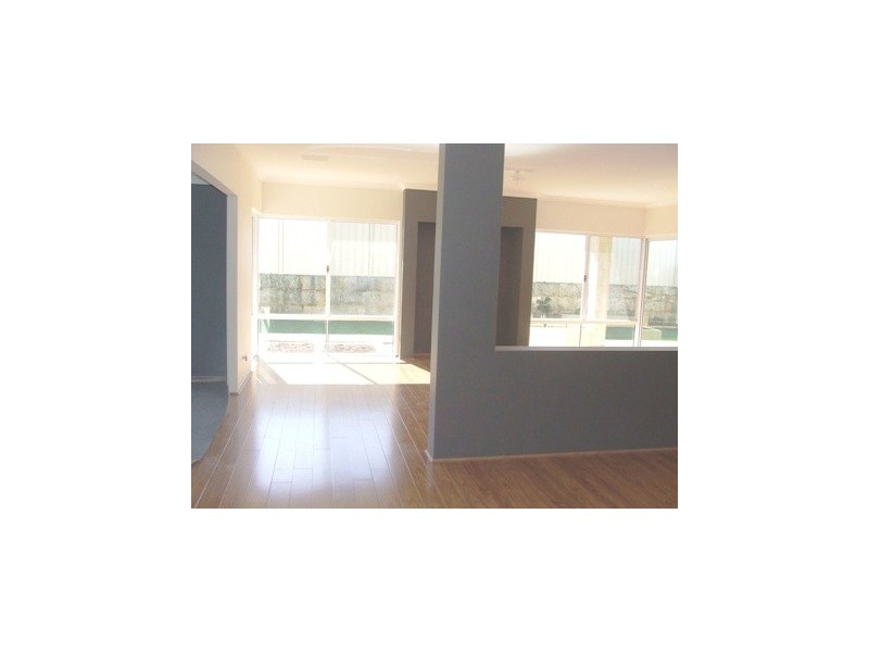 21 Cyandra Loop, Banksia Grove WA 6031