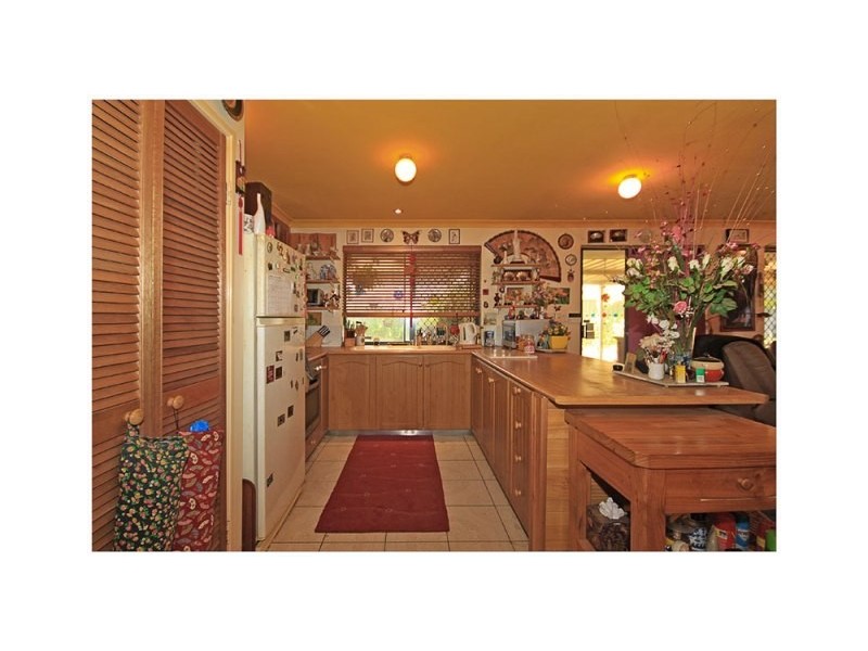 8 Amberton, Girrawheen WA 6064