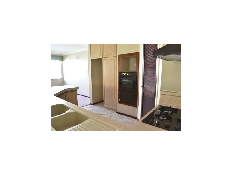 38 Tahlee Retreat, Carramar WA 6031