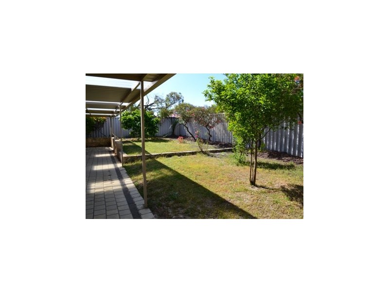 38 Tahlee Retreat, Carramar WA 6031