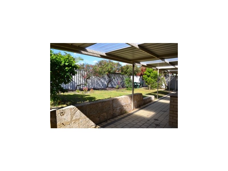 38 Tahlee Retreat, Carramar WA 6031