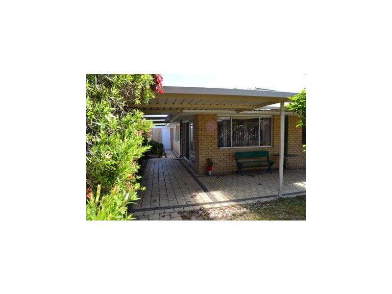 38 Tahlee Retreat, Carramar WA 6031