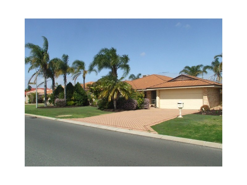 14 Balladong Loop, Carramar WA 6031