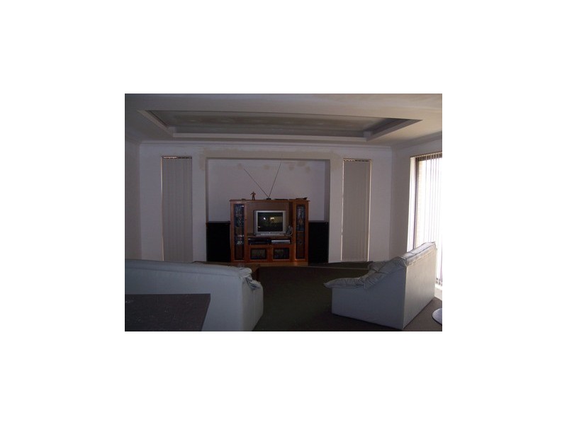 22 ROGART BEND, Butler WA 6036