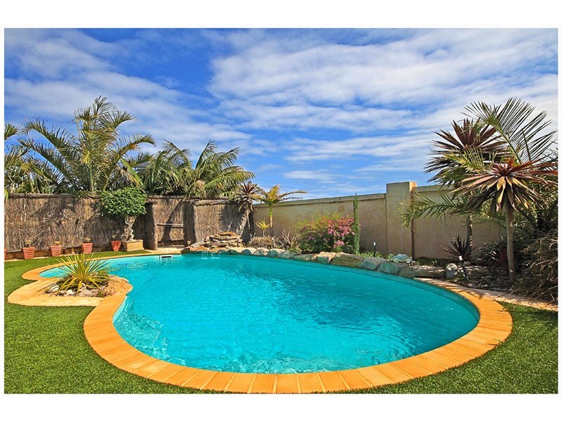 33 Galveston Loop, Iluka WA 6028