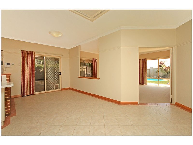 33 Galveston Loop, Iluka WA 6028