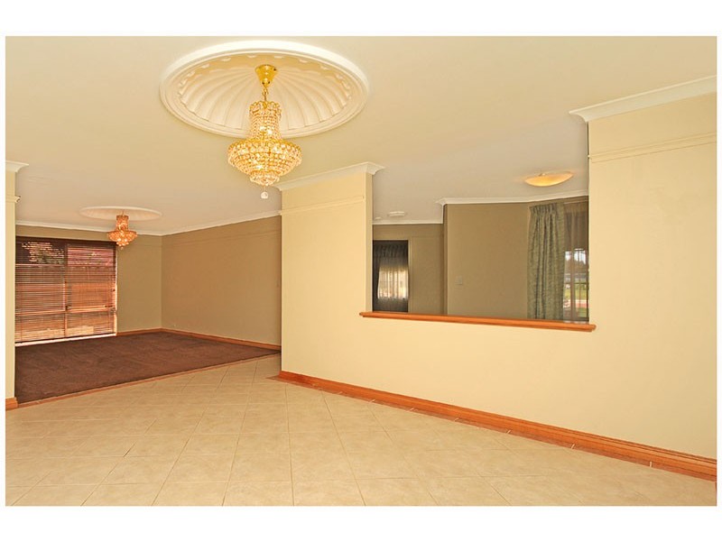 33 Galveston Loop, Iluka WA 6028