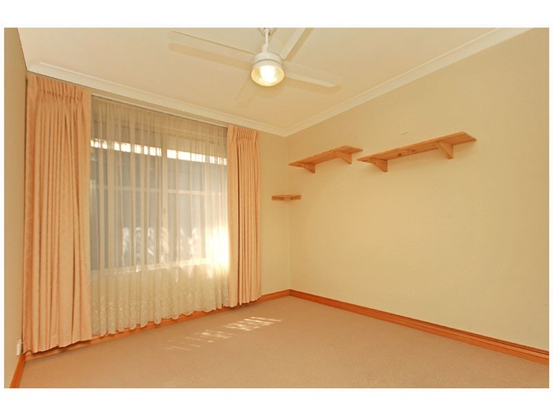 33 Galveston Loop, Iluka WA 6028