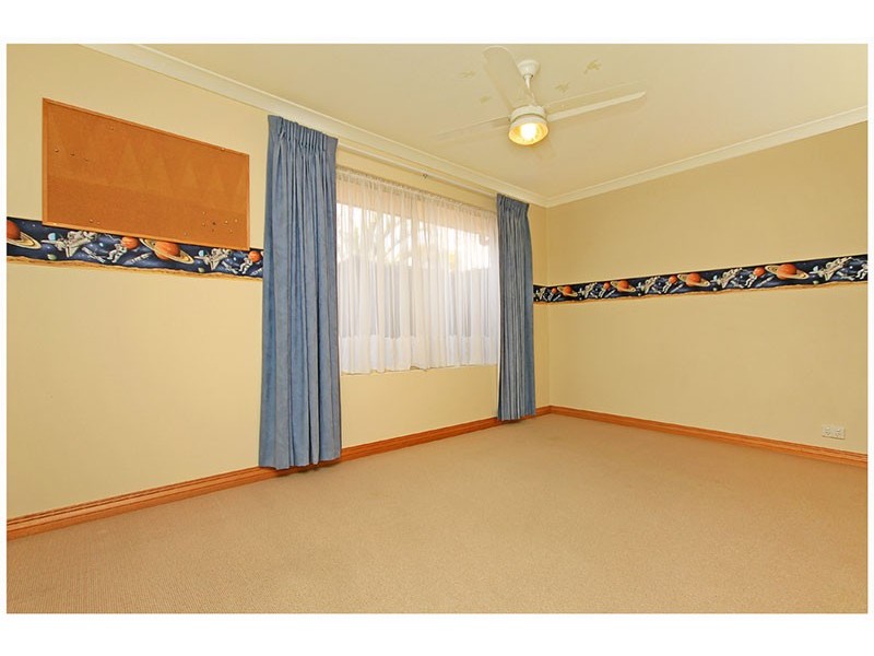 33 Galveston Loop, Iluka WA 6028