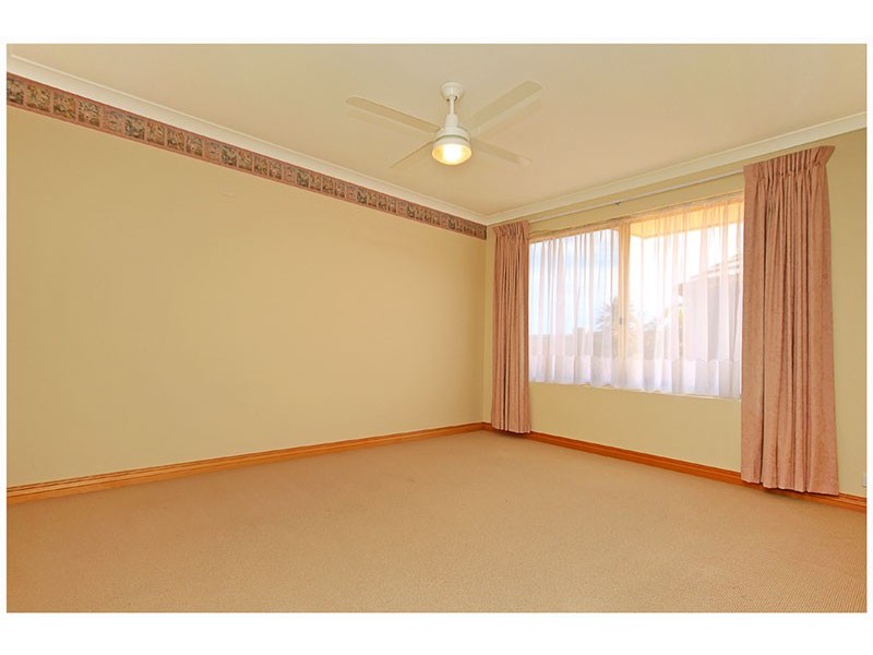 33 Galveston Loop, Iluka WA 6028