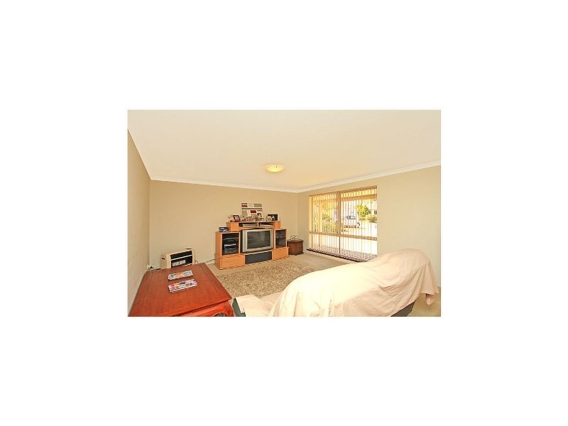 19 Ollera Meander, Carramar WA 6031