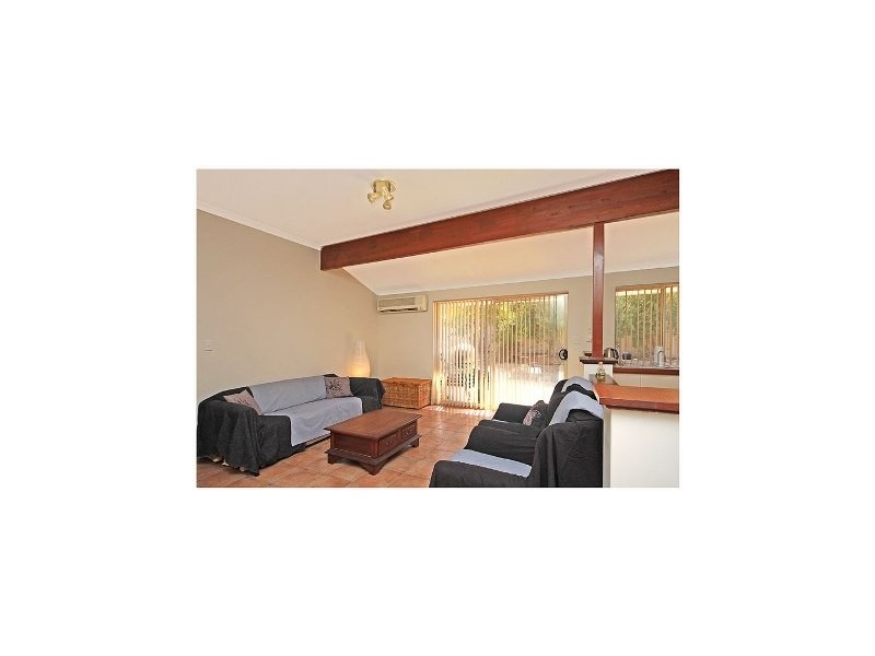 19 Ollera Meander, Carramar WA 6031