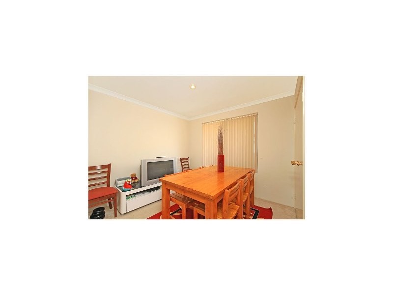 19 Ollera Meander, Carramar WA 6031